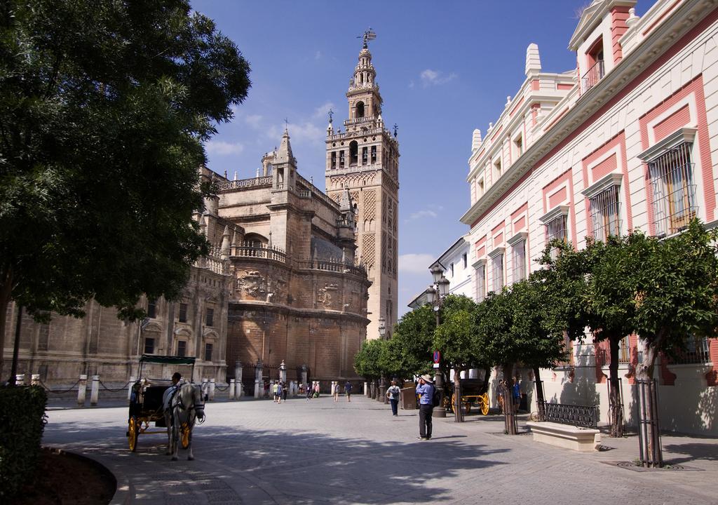 Apartamentos Alemanes Gradas Luxury Sevilla Bagian luar foto