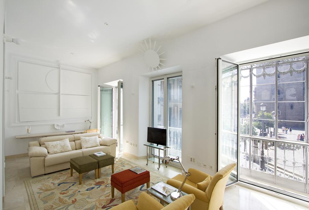 Apartamentos Alemanes Gradas Luxury Sevilla Ruang foto