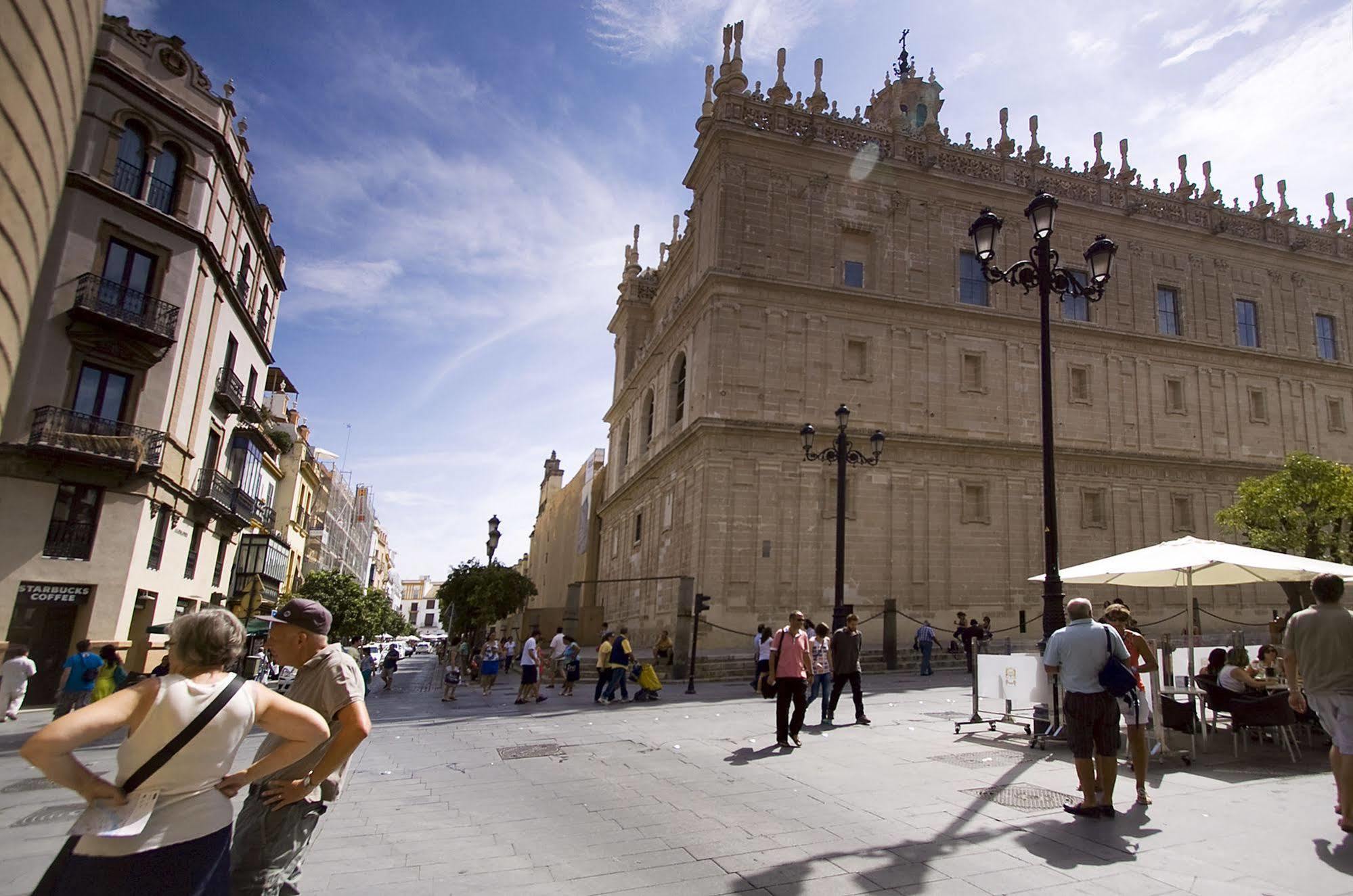 Apartamentos Alemanes Gradas Luxury Sevilla Bagian luar foto